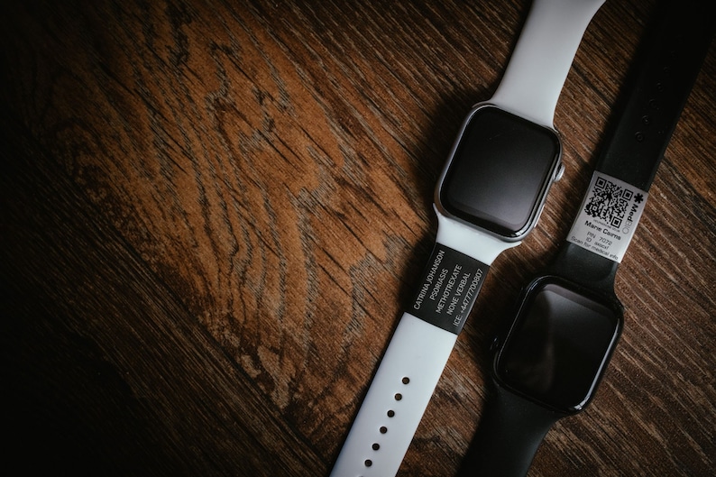 Etiqueta de alerta médica con código QR para Apple Watch: Identificación de emergencia de acero inoxidable imagen 10