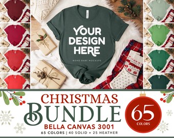 Puede incluir: Imagen de maqueta con una camiseta verde oscuro con el texto "YOUR DESIGN HERE". La imagen incluye una temática navideña con cajas de regalo, un calcetín con estampado rojo y blanco y una variedad de opciones de color de camisetas. El texto en la parte inferior dice "CHRISTMAS BUNDLE".