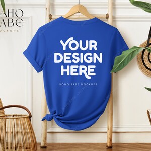 TRUE ROYAL Bella Canvas 3001 バック モックアップ、3001 True Royal バック モックアップ、Boho Hanging Tshirt モックアップ、Bella and Canvas シャツ バック モックアップ