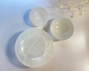 Selenite crystal bowl, Cleanse your crystals, Cleanse your home, Charge your crystals, Crystals for harmony, Calming crystal.