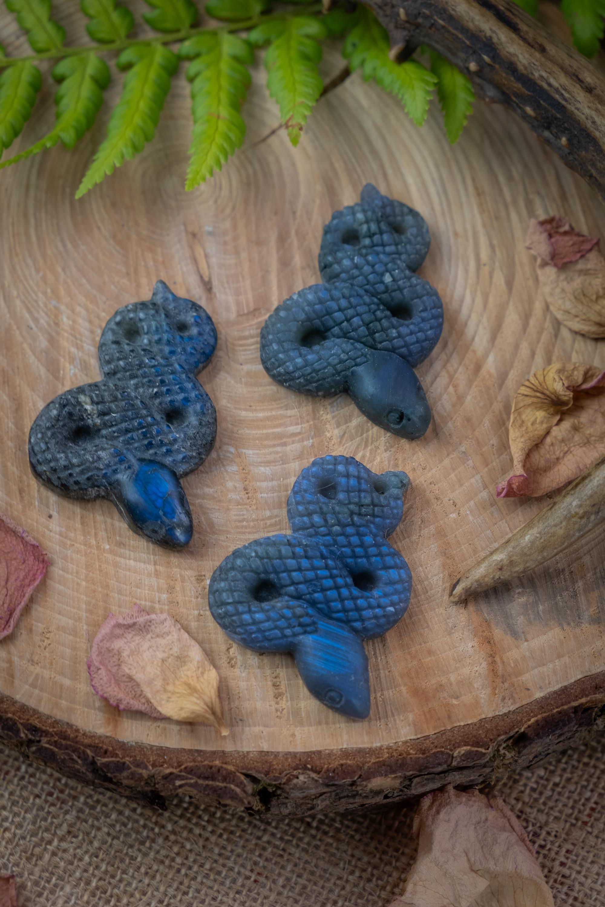 ラブラドライト】 スネイク シェイプ B LABRADORITE SNAKE