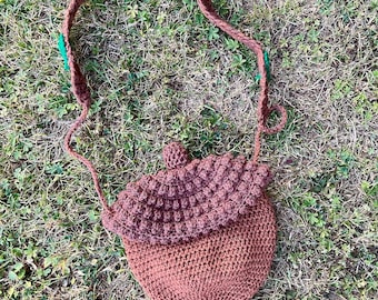 Acorn Pochette PDF Crochet Pattern - ACNH Inspired