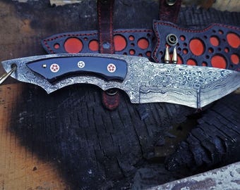 Damascus Steel Handmade knife with Beautiful Leather Sheath,Customize Hunting Knife, Best Gift,Horn Handle with Beautiful Leather Sheath