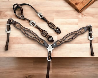 Conjunto de cabezada y pechera de cuero repujado a mano para caballo de estilo western: regalo de equitación de tamaño completo