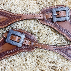 Spurs Leather Mens Spur strap decorated with engraved tooling sober western look inlay