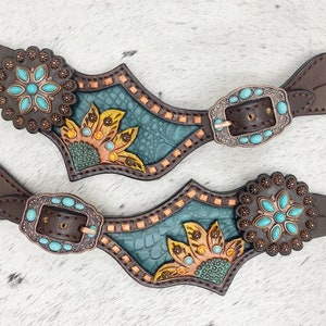Spurs Leather Ladies Spur strap decorated with engraved sunflower on alligator look with turquoise stones around