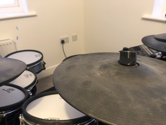 V drum sale cymbals