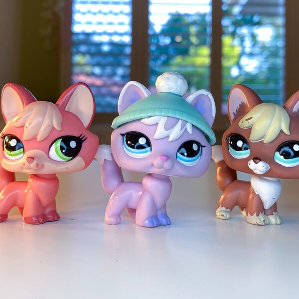 Pick-A-Pet Littlest Pet Shop Authentic LPS Foxes