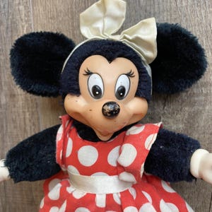 Vintage 1981 Applause Minnie Mouse Plush Doll Vinyl Face Red Polka Dot Dress VTG image 3