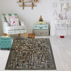 WOOLTEX Handmade 100% Wool Felt Rug of Grey with Little Maroon Color Stripes Hand Stitched  with Grey Border to Both Side Usable Surface