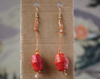 Red coral hanging earrings with orange glass beads / Glass bead earrings hanging with coral beads / Handmade by Upcycling Stories