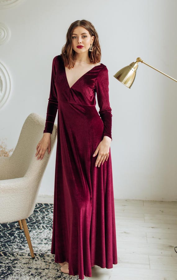 Burgundy Velvet Bridesmaid Dress – Long Sleeve V-neck Closed Back