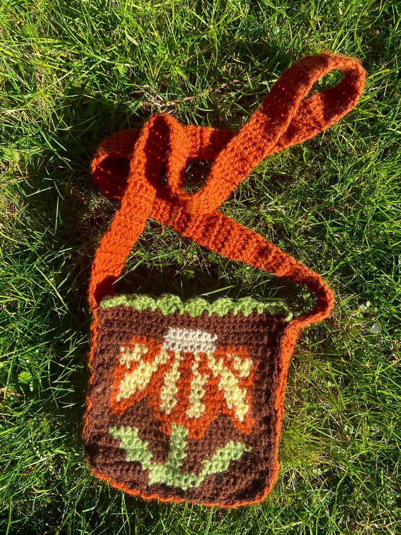 Folky Coneflower Bag Crochet PATTERN Fairycore Cottagecore Shoulder Bag Flower Instarsia