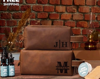 Mens Travel Leather Toiletry Bag, Anniversary Gifts For Husband, Personalized Toiletry Bag Men, Groomsmen Wedding Dopp Kit Bag Gifts for Him