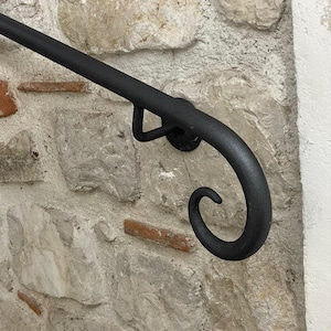 Poręcz żelazna Positano o grubości 25 mm z wykończeniem w kolorze antracytowym | Poręcz z kutego żelaza wyprodukowana we Włoszech | Idealna do użytku wewnątrz i na zewnątrz