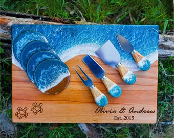 Ocean Scene Cutting Board Personalized, Wooden Beach Wave Lover Coastal Engraving Initial Gift, Decorative Cheese Board Decor