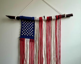 Bandera estadounidense de macramé