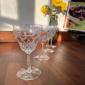 Set of four RARE wine glasses - Stunning crystal cut glasses - Small wine glasses - Sherry glassware - Tulip shaped goblets