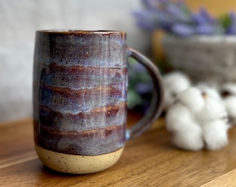 Keramiktasse 400 ml, Tasse handgemacht, Keramik Becher groß, Tonmasse mit Punkten, Dunkelrot Teetasse für Büro und Zuhause