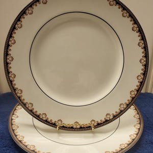 Set of 2 Wedgwood Medici Dinner Plates