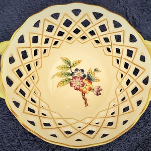 Herend Queen Victoria (VBO) Open Weave Basket (7413)