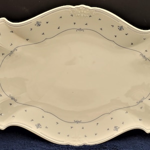 Tirschenreuth Fleur de Lis 13&quot; Oval Serving Platter
