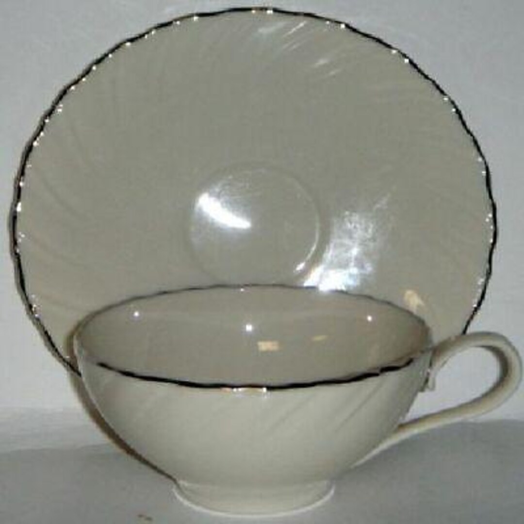 Richard Ginori - Quattro tazze e piattini (8) - Ceramica