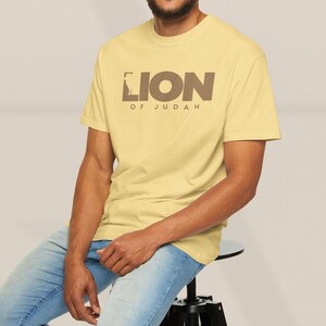 Löwe von Jehuda Shirt für Männer, christliches Männer-T-Shirt, christlicher Vintage Merch, Jesus-Hemd, Herrenbibel-Vers-Hemd Geschenke für ihn, Streetwear Bild 6