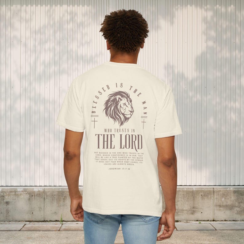 Bendito sea el hombre, camiseta cristiana para hombre, camiseta cristiana para hombre, camiseta con versículo bíblico, camiseta con las Escrituras, camiseta del Evangelio, mercancía cristiana, cruz de Jesús imagen 5