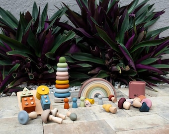 Montessori Toy Gift Set: Silicone & Wood Stacking Toys for Toddlers