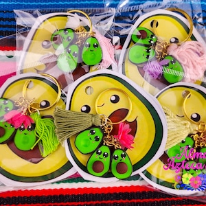 Lindo llavero de arcilla de aguacate mini comida - llavero de arcilla de porcelana fría - hecho a mano en México