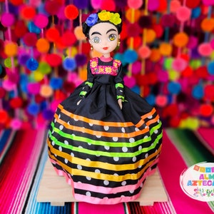 Mexican Doll Classic Regional Mexican Dress / Muñeca Mexicana / Frida