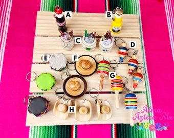 Mexican Wood Mini Keychains Handmade In Mexico / Llavero Mexicano / Trompo / Sombrero