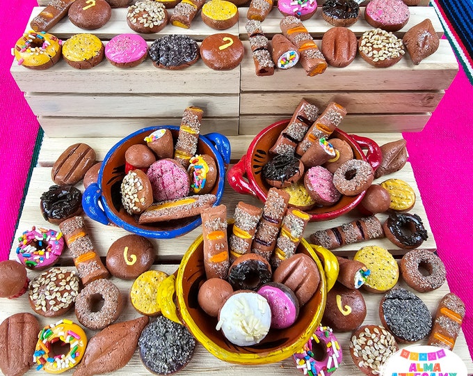 Mini Mexican Ofrenda Food Sweet Bread Pan Dulce / Miniaturas De Barro