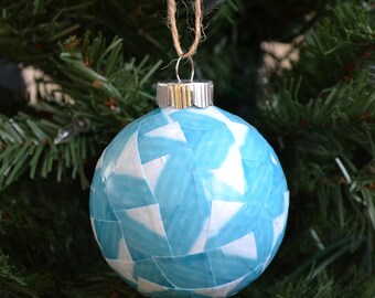 Adorno abstracto Aqua y bulbo blanco de Navidad