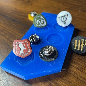 SILICONE MOLD - Wizard House Crest Pin Token Mold - Handmade Silicone Mold - Magical Potter - Epoxy Resin - HP School Teaching Classes Wand