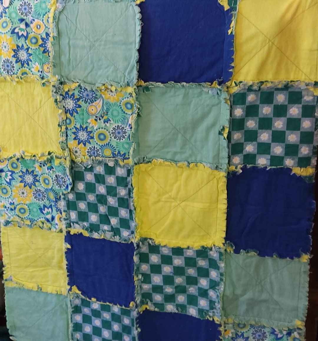 Floral Rag Quilt - Etsy