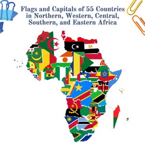 Könnte beinhalten: Eine Karte von Afrika mit den Flaggen von 55 Ländern. Der Text lautet: "Flaggen und Hauptstädte von 55 Ländern in Nord-, West-, Zentral-, Süd- und Ostafrika." Blaue und gelbe Büroklammern sind im Hintergrund zu sehen.