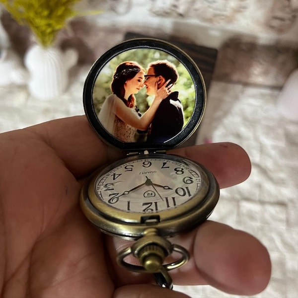 Taschenuhr mit Foto - Personalisierte gravierte individuelle Trauzeugen Geschenk Taschenuhr - Foto gedruckt und graviert Geschenk Taschenuhr