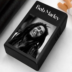 Portasigarette personalizzato personalizzato - Scatola per sigarette in metallo inciso - Accessori per fumatori personalizzabili - Regalo unico per fumatori - Husbandgift