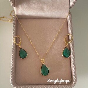 Emerald green teardrop earrings and necklace set;  gold huggie hoop earrings, gift for her, bridesmaids, green jewelry set, faceted gemstone