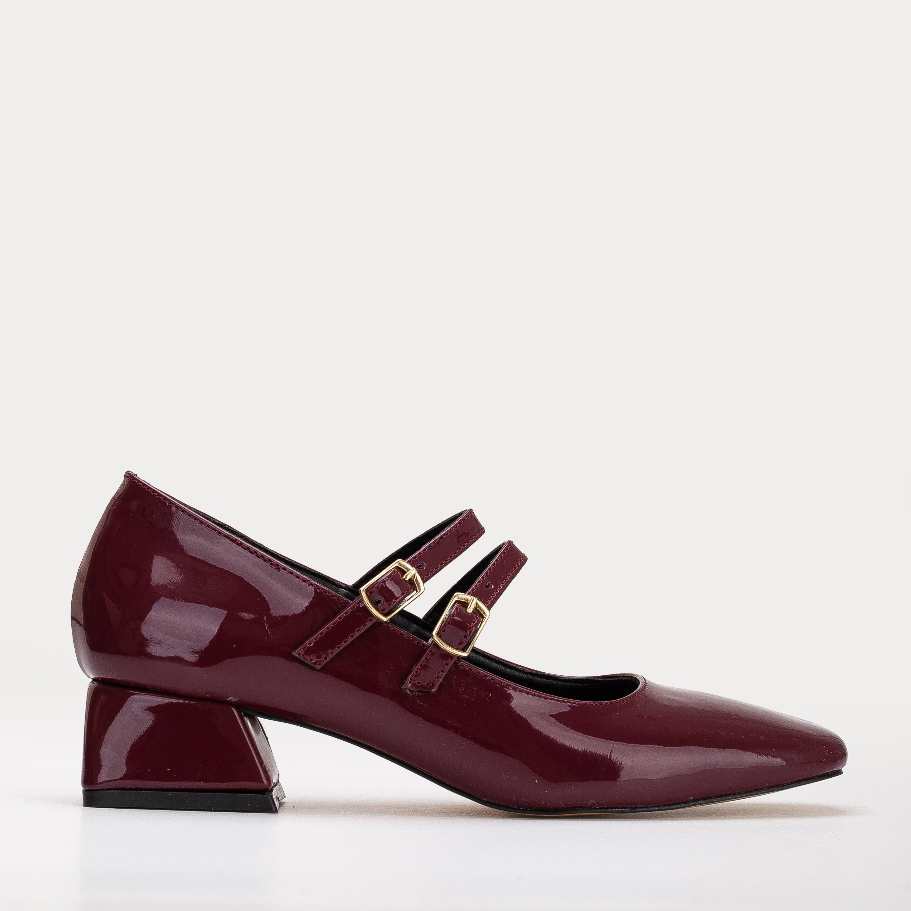 靴 Cherry-Patterned Mary Jane Flats Cherry-Patterned Mary Jane Flats