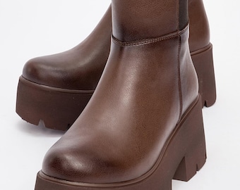 Brown Elastic Platform Heel Boot, Platform Boot, Modern Gifts, Women Brown Boot, Stylish Platform Boot, Comfortable Boot, Fall Winter Boot