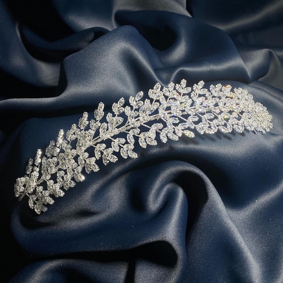 Luxury Crystal Bridal Headpiece, Silver Leaf Wedding  display picture 1