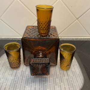 Vintage Timber Cabin Novelty Decanter Set