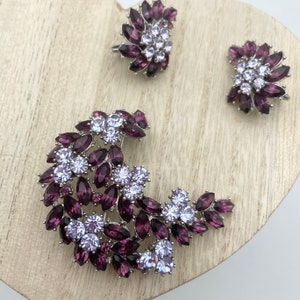 Vintage Trifari 1961 Purple Rhinestone Brooch & Matching Clip Earring Set