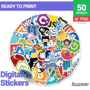 Può includere: Una collezione di 50 adesivi digitali con loghi di software e tecnologia, tra cui Wi-Fi, HTML e GitHub. Gli adesivi sono in formato AI e PNG, con i testi «Ready to Print» e «Digital Stickers».