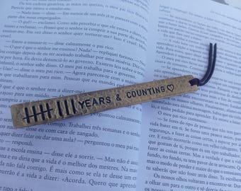 Bronzen boekenlegger – 8e huwelijksjubileum | Gegraveerde talismannen | Bronzen jubileumcadeau