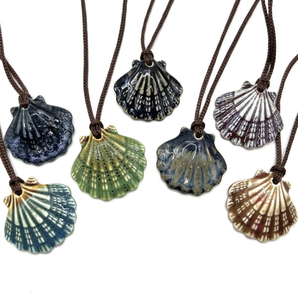 Adjustable Ceramic Scallop Shell Necklace