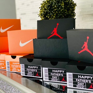 Cajas de zapatos para el Día del Padre, solo caja ensamblada (sin fresas)